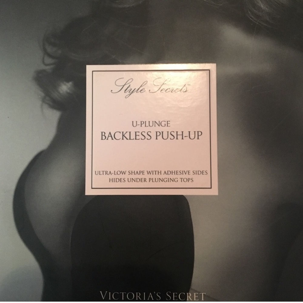 🆕 Victoria Secret U-Plunge Backless Push-up